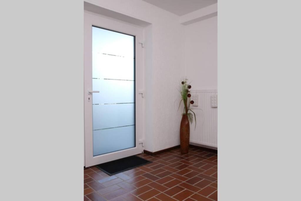 Moderne Ferienwohnung Mit Privatem Eingang - Rosa Kalletal 外观 照片