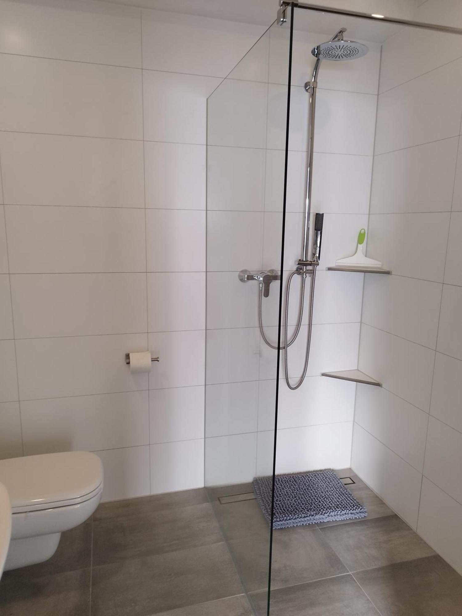 Moderne Ferienwohnung Mit Privatem Eingang - Rosa Kalletal 外观 照片